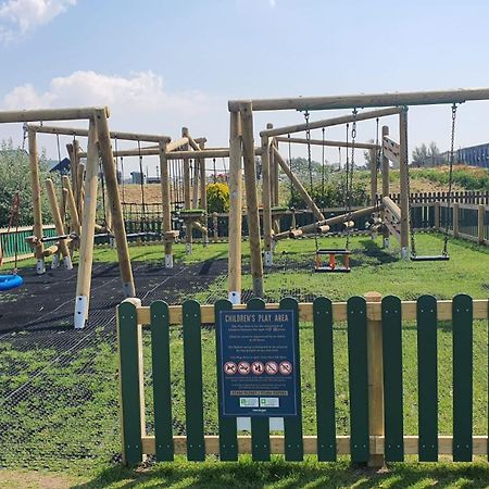 8 Berth Holiday Home At St Osyth Holiday Park Saint Osyth Екстериор снимка